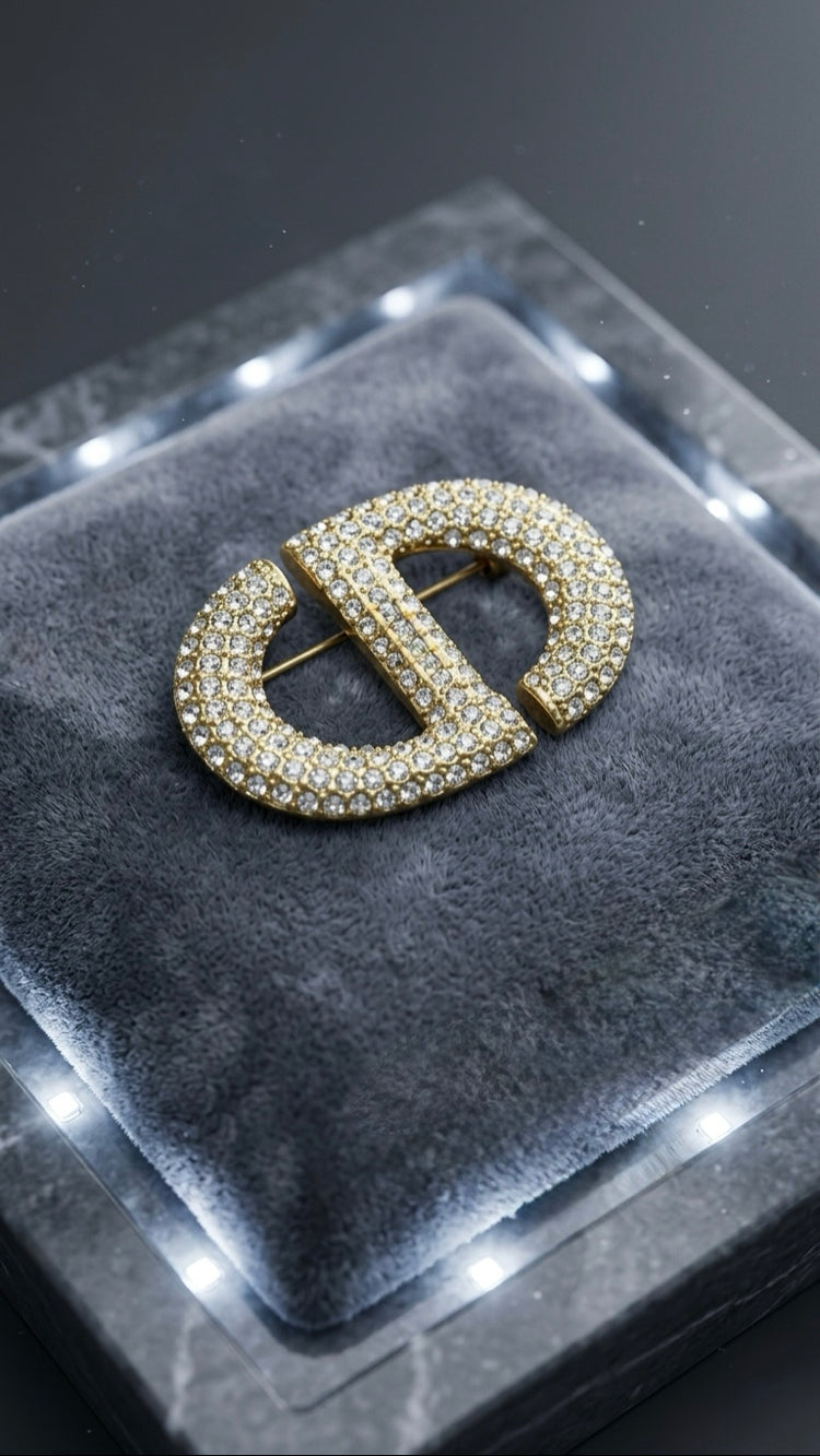 CD Broş | Premium